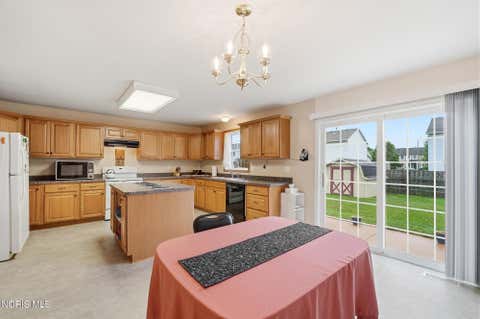Tiny photo for 1121 Sandpiper Lane, Bowling Green, OH 43402 (MLS # 10011728)