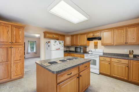 Tiny photo for 1121 Sandpiper Lane, Bowling Green, OH 43402 (MLS # 10011728)