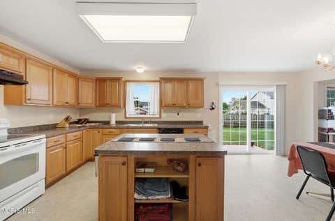 Tiny photo for 1121 Sandpiper Lane, Bowling Green, OH 43402 (MLS # 10011728)