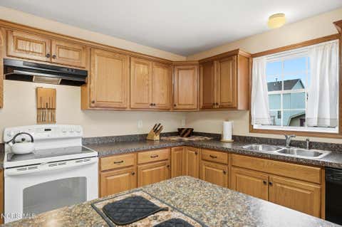 Tiny photo for 1121 Sandpiper Lane, Bowling Green, OH 43402 (MLS # 10011728)