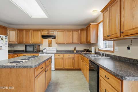 Tiny photo for 1121 Sandpiper Lane, Bowling Green, OH 43402 (MLS # 10011728)