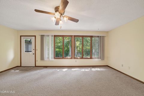 Tiny photo for 43 La Plas Drive #43, Findlay, OH 45840 (MLS # 10008403)
