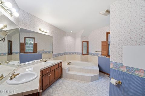 Tiny photo for 5246 Spring Creek Lane, Sylvania, OH 43560 (MLS # 10007084)