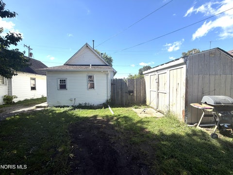 Photo of 251 Spring Grove Avenue, Toledo, OH 43605 (MLS # 10014062)
