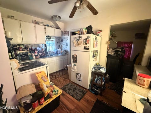 Tiny photo for 251 Spring Grove Avenue, Toledo, OH 43605 (MLS # 10014062)