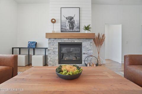 Tiny photo for 15015 Stonebridge Lane, Perrysburg, OH 43551 (MLS # 10001882)