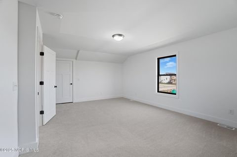 Tiny photo for 15015 Stonebridge Lane, Perrysburg, OH 43551 (MLS # 10001882)