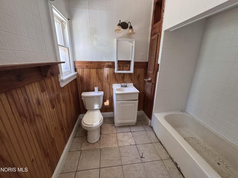 Tiny photo for 333 Mayberry Street, Toledo, OH 43609 (MLS # 10013491)