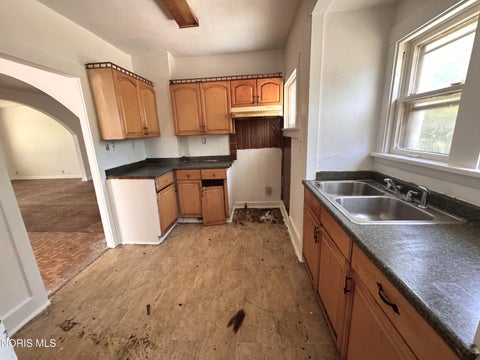 Tiny photo for 333 Mayberry Street, Toledo, OH 43609 (MLS # 10013491)