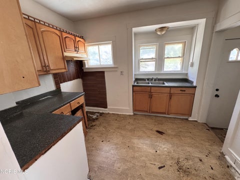 Tiny photo for 333 Mayberry Street, Toledo, OH 43609 (MLS # 10013491)