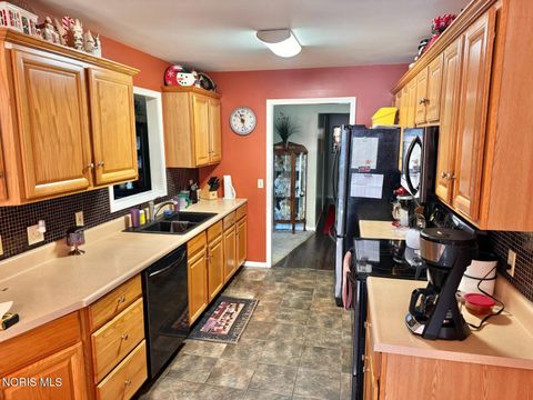 Tiny photo for 818 Shawanoe Street, Montpelier, OH 43543 (MLS # 10009238)