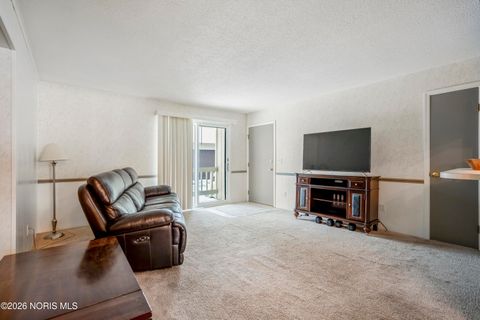 Tiny photo for 2720 Westcastle Drive #1, Toledo, OH 43615 (MLS # 10003880)
