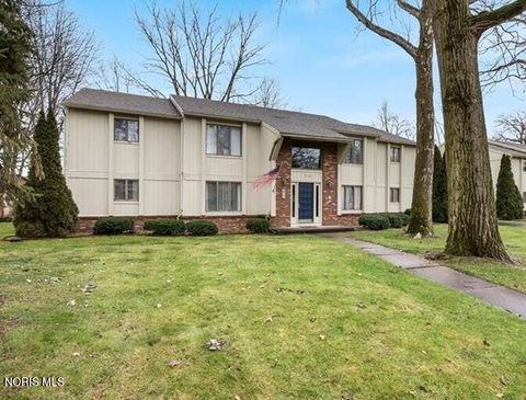 Condo For Sale - 2720 Westcastle Drive #1<br/> Lucas County, Toledo, OH 43615