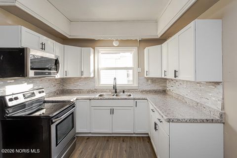 Tiny photo for 933 Waverly Avenue, Toledo, OH 43607 (MLS # 10002743)