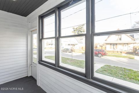 Tiny photo for 933 Waverly Avenue, Toledo, OH 43607 (MLS # 10002743)