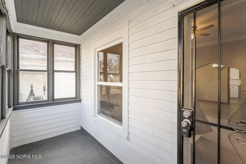 Photo of 933 Waverly Avenue, Toledo, OH 43607 (MLS # 10002743)