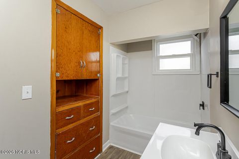 Tiny photo for 933 Waverly Avenue, Toledo, OH 43607 (MLS # 10002743)