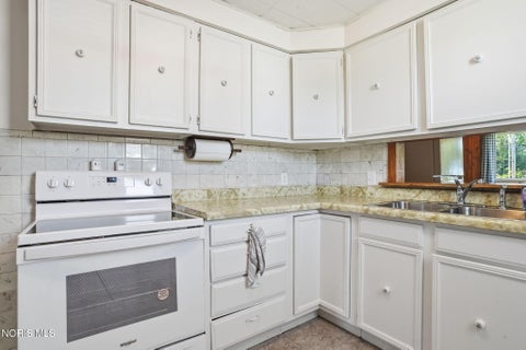 Tiny photo for 2504 Beecher Street, Findlay, OH 45840 (MLS # 10009076)