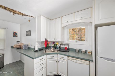 Tiny photo for 4413 Fairview Drive, Toledo, OH 43612 (MLS # 10008490)