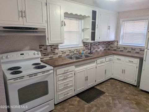 Tiny photo for 203 Cherry Street, Swanton, OH 43558 (MLS # 10000223)