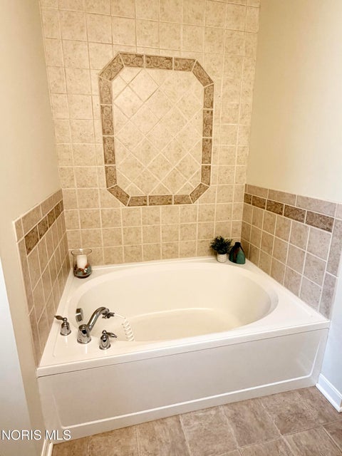 Tiny photo for 1726 Spring Forest Drive, Oregon, OH 43616 (MLS # 10013335)