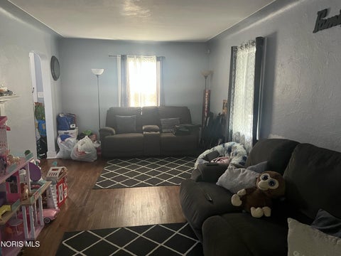 Tiny photo for 646 S Prospect Street, Bowling Green, OH 43402 (MLS # 10008702)