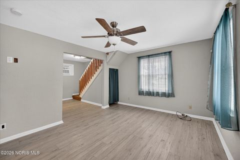 Tiny photo for 280 Dulton Drive, Toledo, OH 43615 (MLS # 10003843)