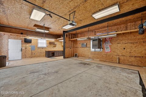 Tiny photo for 280 Dulton Drive, Toledo, OH 43615 (MLS # 10003843)