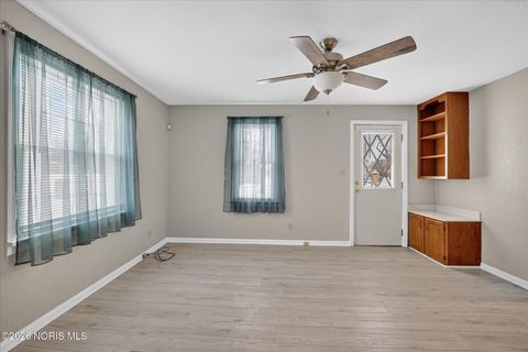 Tiny photo for 280 Dulton Drive, Toledo, OH 43615 (MLS # 10003843)