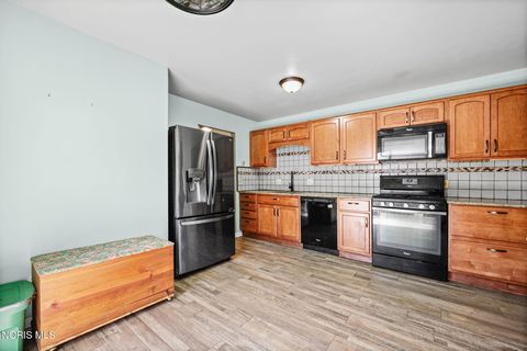 Tiny photo for 205 E Oliver Street, McComb, OH 45858 (MLS # 10007914)