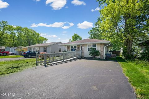 Tiny photo for 205 E Oliver Street, McComb, OH 45858 (MLS # 10007914)
