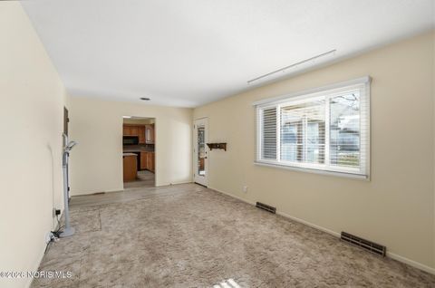 Tiny photo for 151 Marilyn Drive, Findlay, OH 45840 (MLS # 10003420)