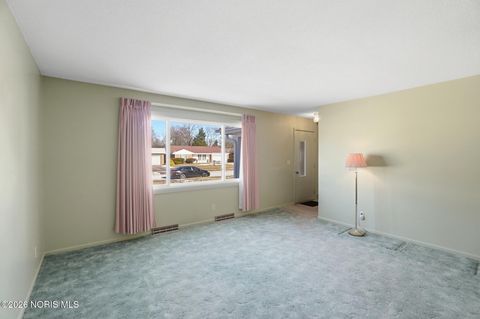 Tiny photo for 151 Marilyn Drive, Findlay, OH 45840 (MLS # 10003420)