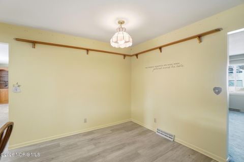 Tiny photo for 151 Marilyn Drive, Findlay, OH 45840 (MLS # 10003420)