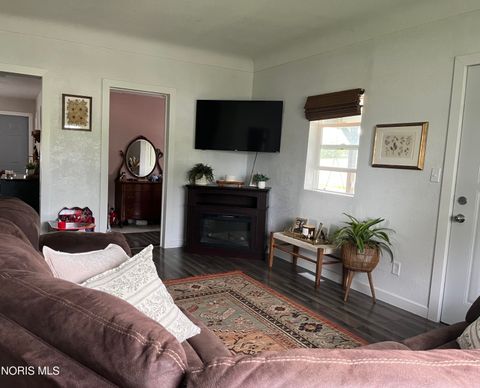 Tiny photo for 20012 County Road R, Alvordton, OH 43501 (MLS # 10007292)