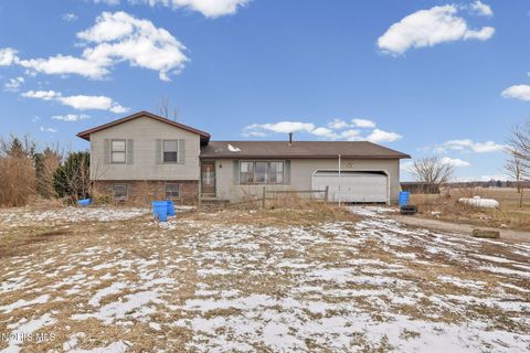 Photo of 22487 U.s. 6, Grand Rapids, OH 43522 (MLS # 10004509)