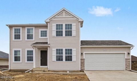 Homes For Sale - 1113 Clairmont Avenue<br/> Napoleon, OH 43545