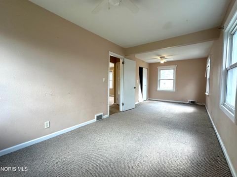 Tiny photo for 142 Clifton Avenue, Findlay, OH 45840 (MLS # 10006780)