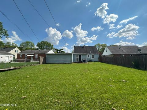 Tiny photo for 142 Clifton Avenue, Findlay, OH 45840 (MLS # 10006780)