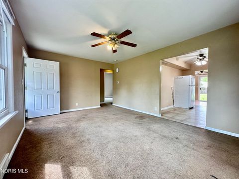 Tiny photo for 142 Clifton Avenue, Findlay, OH 45840 (MLS # 10006780)