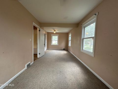 Tiny photo for 142 Clifton Avenue, Findlay, OH 45840 (MLS # 10006780)