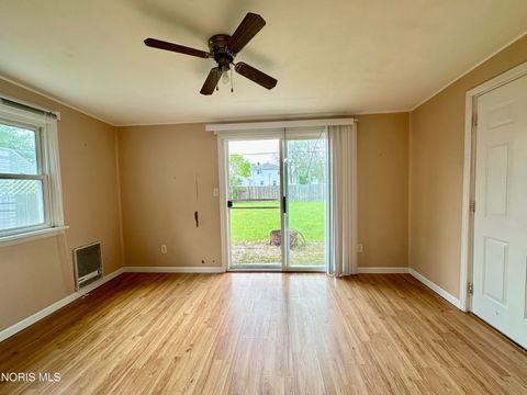 Tiny photo for 142 Clifton Avenue, Findlay, OH 45840 (MLS # 10006780)