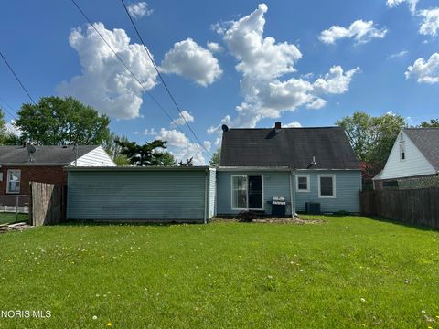 Tiny photo for 142 Clifton Avenue, Findlay, OH 45840 (MLS # 10006780)
