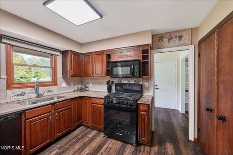 Tiny photo for 28741 White Road, Perrysburg, OH 43551 (MLS # 10007463)