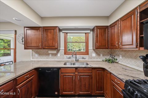 Tiny photo for 28741 White Road, Perrysburg, OH 43551 (MLS # 10007463)