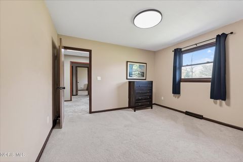 Tiny photo for 28741 White Road, Perrysburg, OH 43551 (MLS # 10007463)