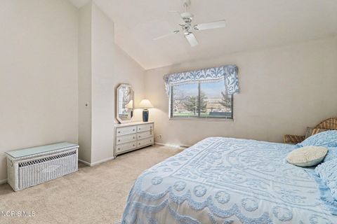 Tiny photo for 2515 W Village Drive, Toledo, OH 43614 (MLS # 10006060)