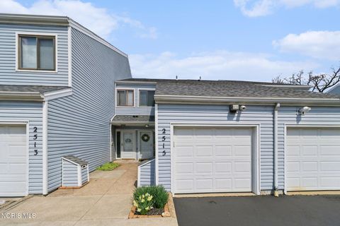 Tiny photo for 2515 W Village Drive, Toledo, OH 43614 (MLS # 10006060)