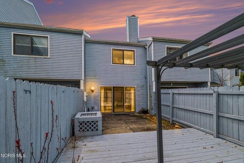 Tiny photo for 2515 W Village Drive, Toledo, OH 43614 (MLS # 10006060)