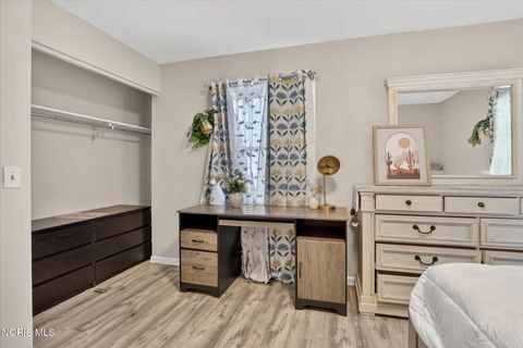 Tiny photo for 4323 Nantuckett Drive, Toledo, OH 43623 (MLS # 10007465)